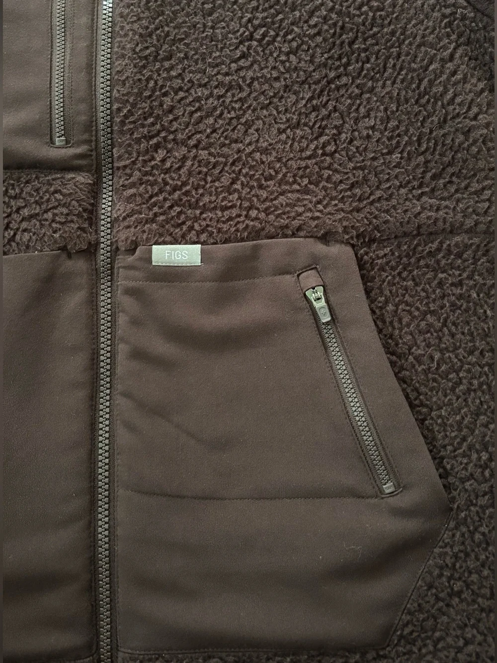FIGS On-Shift High Pile Sherpa Jacket Espresso Brown Size Small